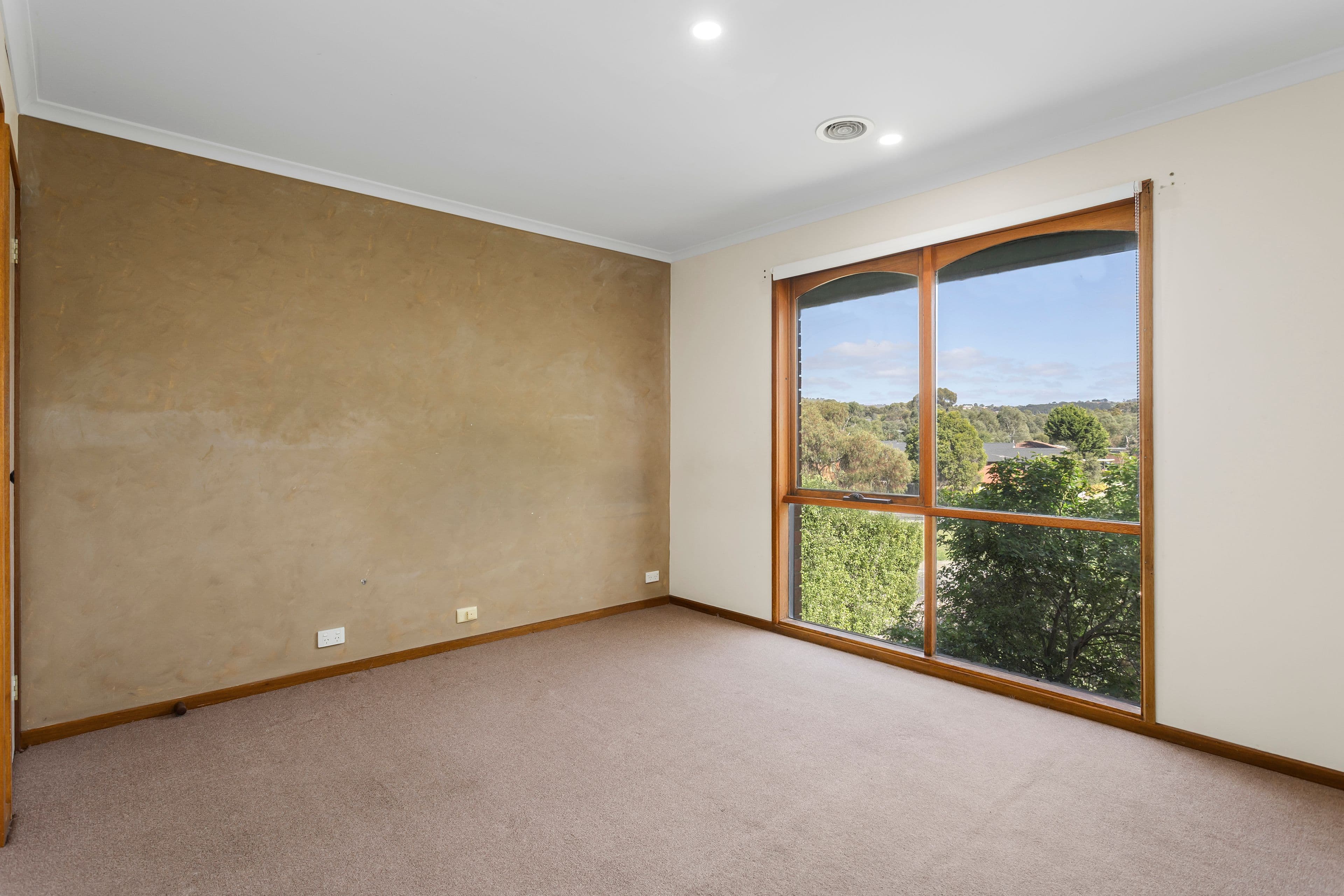 215 Elizabeth Drive, Sunbury VIC 3429, Sunbury - Thumbnail 6