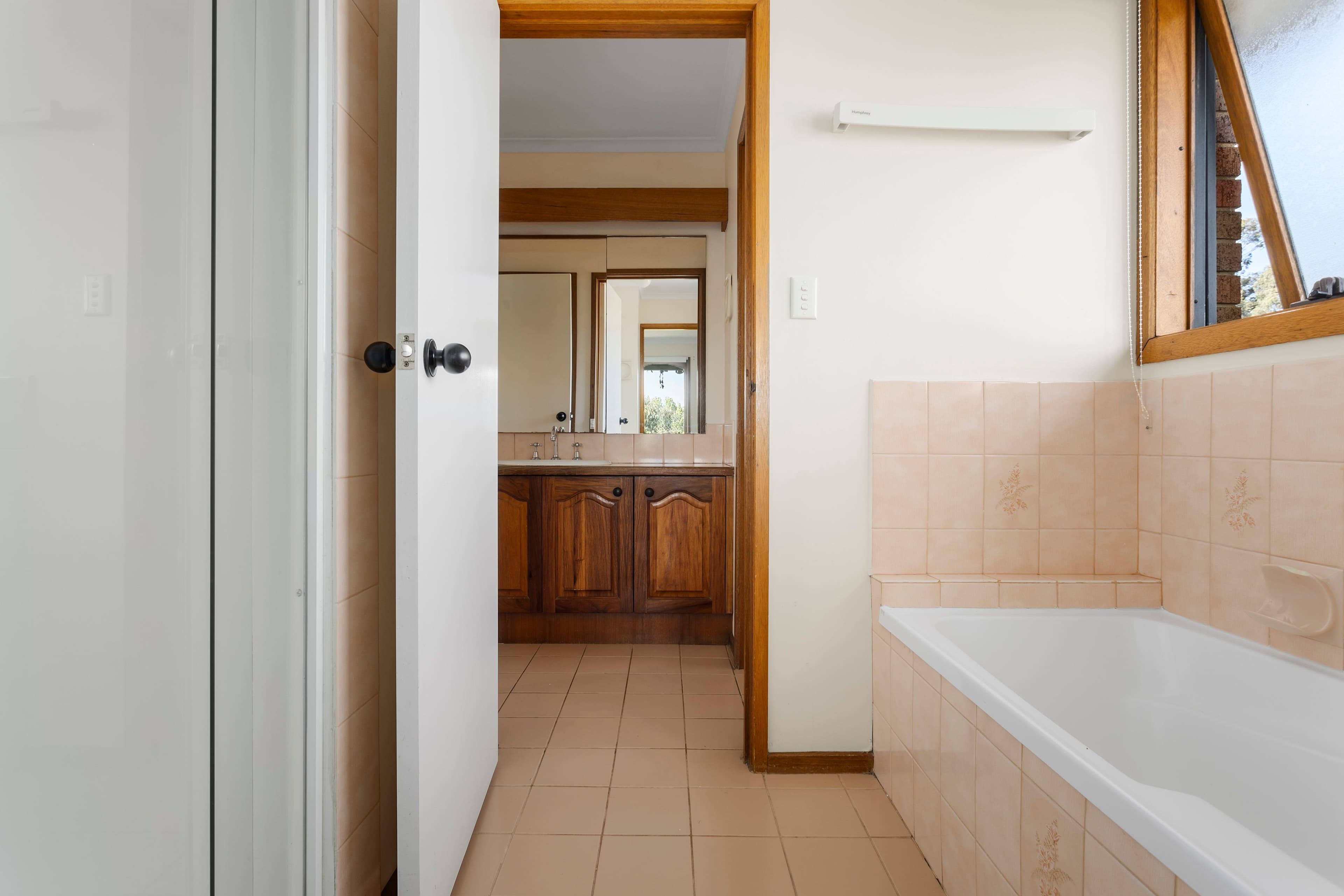 215 Elizabeth Drive, Sunbury VIC 3429, Sunbury - Thumbnail 7