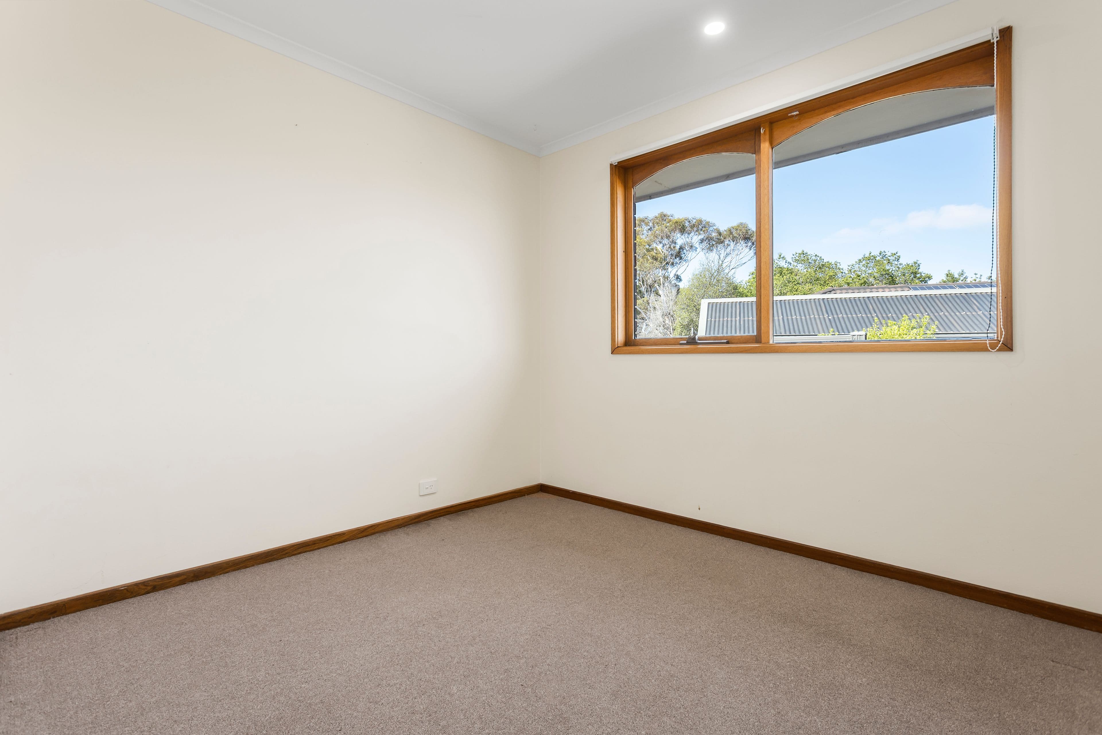 215 Elizabeth Drive, Sunbury VIC 3429, Sunbury - Thumbnail 8