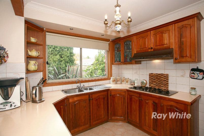 24 Lawless Drive, CRANBOURNE NORTH VIC 3977, Cranbourne North - Thumbnail 2