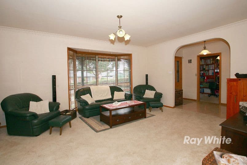 24 Lawless Drive, CRANBOURNE NORTH VIC 3977, Cranbourne North - Thumbnail 8