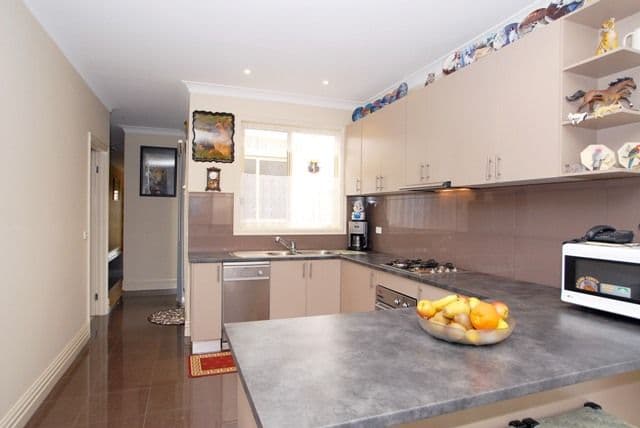 5 Samuel Court, WERRIBEE VIC 3030, Werribee - Thumbnail 2