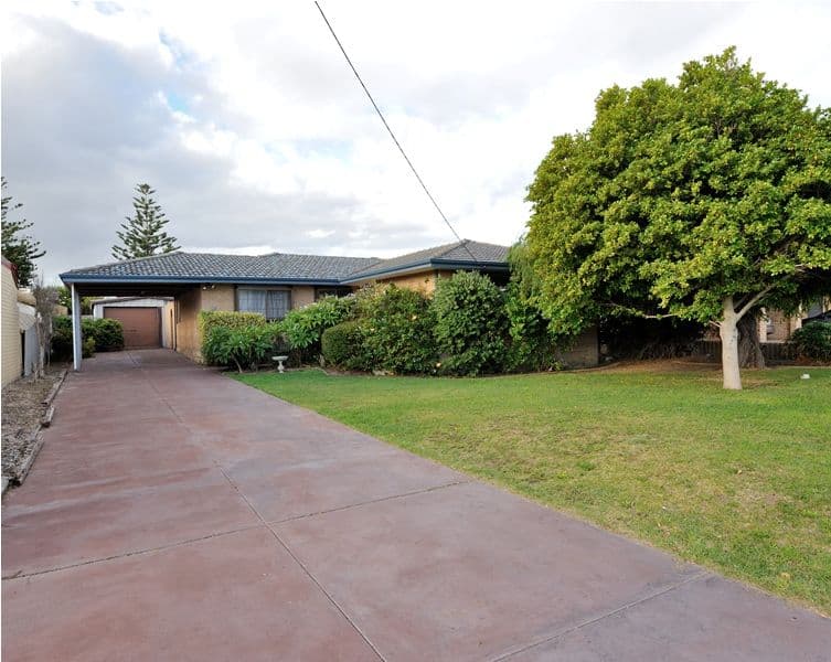 18 Edgewater Road, SAFETY BAY WA 6169, Safety Bay - Thumbnail 3