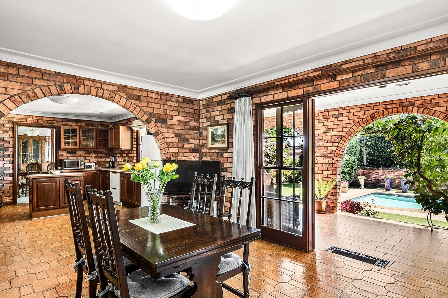 12 Cotswold Avenue, Castle Hill NSW 2154, Castle Hill - Thumbnail 6