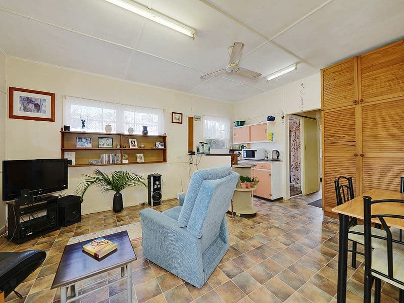 33 Murphy Street, SCARBOROUGH QLD 4020, Scarborough - Thumbnail 4