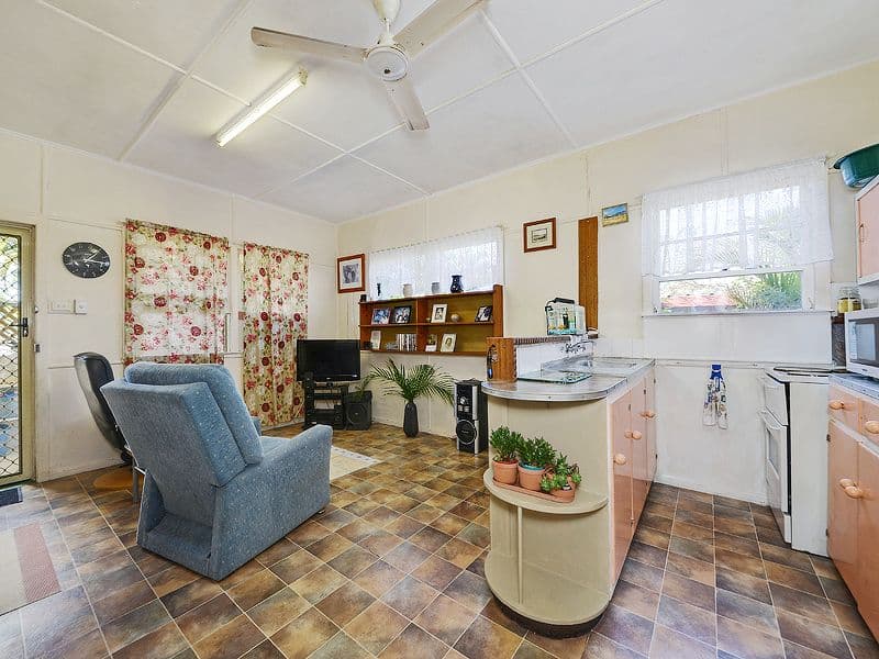 33 Murphy Street, SCARBOROUGH QLD 4020, Scarborough - Thumbnail 5