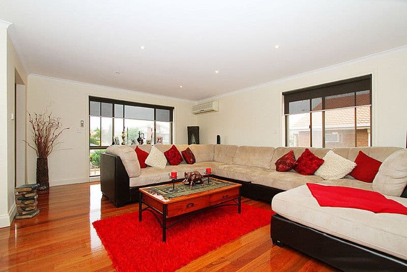 35 Centenary Drive, MILL PARK VIC 3082, Mill Park - Thumbnail 5