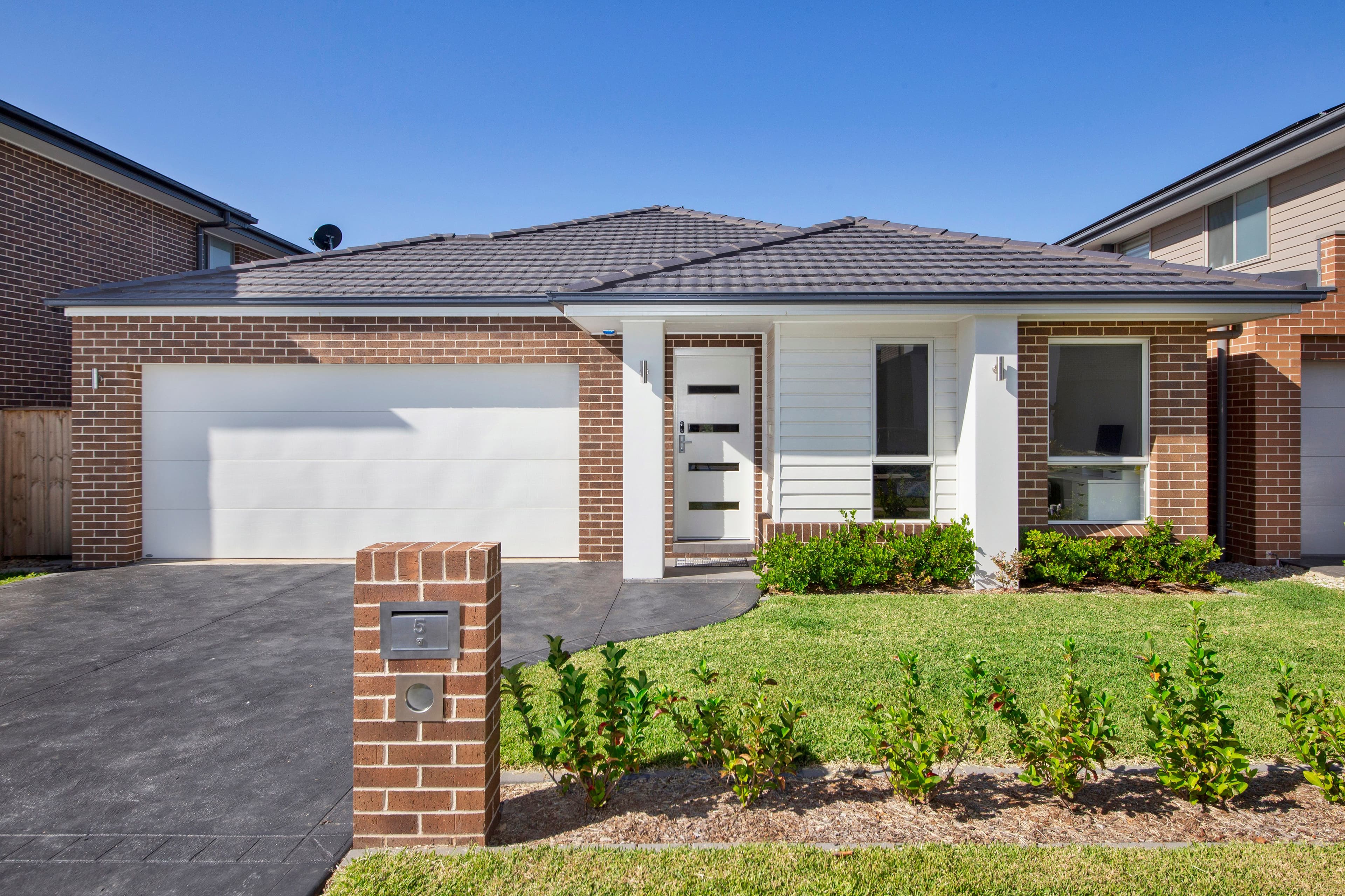 5 Sariwon Street, BARDIA NSW 2565, Bardia - Image 1