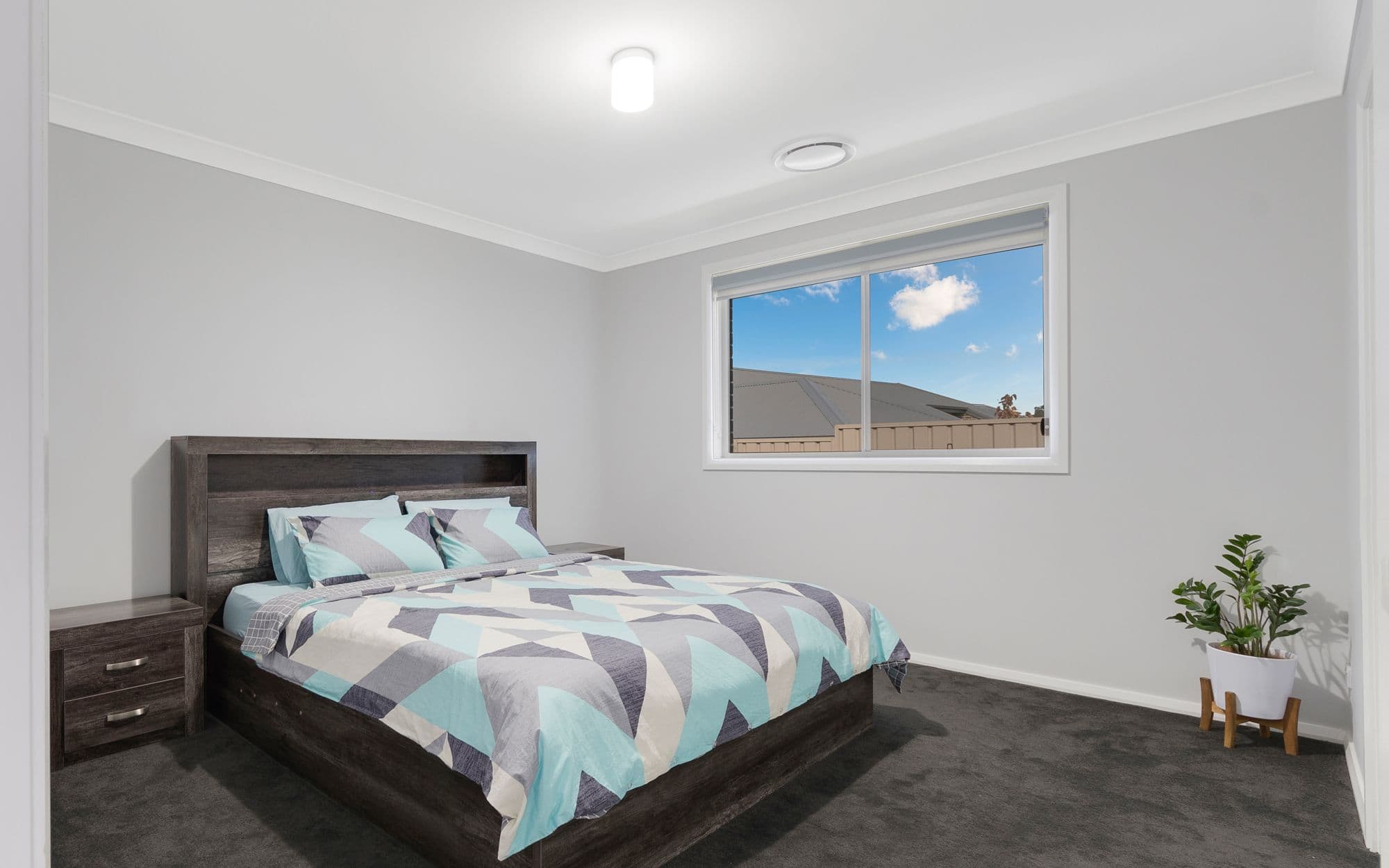 135 Hampshire Boulevard, Spring Farm NSW 2570, Spring Farm - Thumbnail 7
