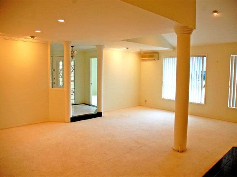 59 Pintail Crescent, BURLEIGH WATERS QLD 4220, Burleigh Waters - Thumbnail 2