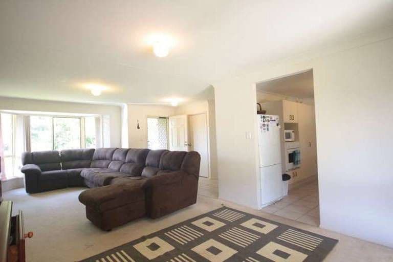 24 Reardon Street, CALAMVALE QLD 4116, Calamvale - Thumbnail 2