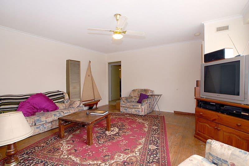 28 Lydford Road, FERNTREE GULLY VIC 3156, Ferntree Gully - Thumbnail 3