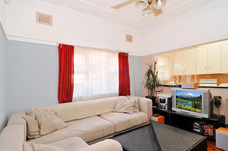 5 Shaw Avenue, EARLWOOD NSW 2206, Earlwood - Thumbnail 3