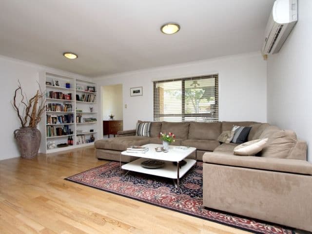 9 Holden Drive, SUNNYBANK HILLS QLD 4109, Sunnybank Hills - Image 1