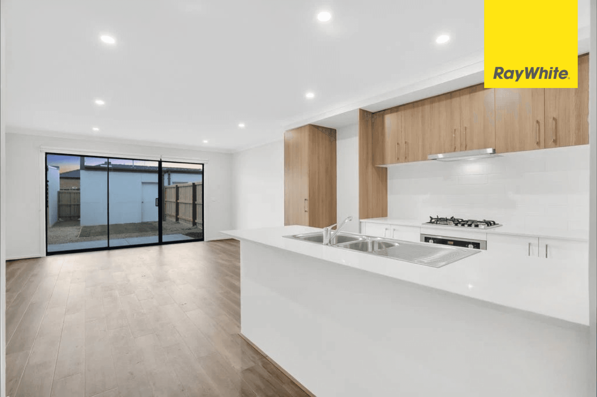 47 Oldbridge Boulevard, WEIR VIEWS VIC 3338, Weir Views - Thumbnail 3