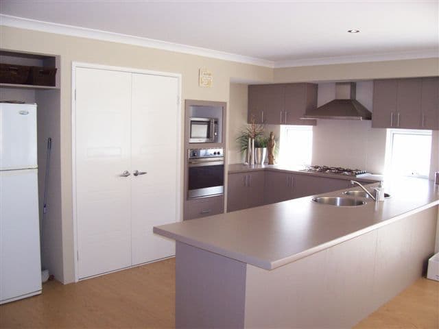 14 Endeavour Circle, WANNANUP WA 6210, Wannanup - Thumbnail 3