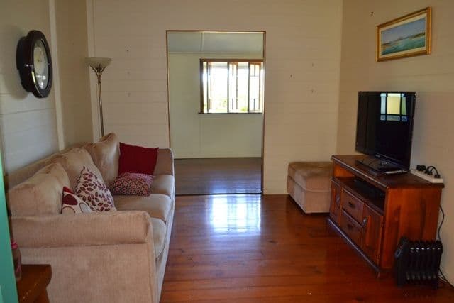 53 Cliff Street, YEPPOON QLD 4703, Yeppoon - Thumbnail 3