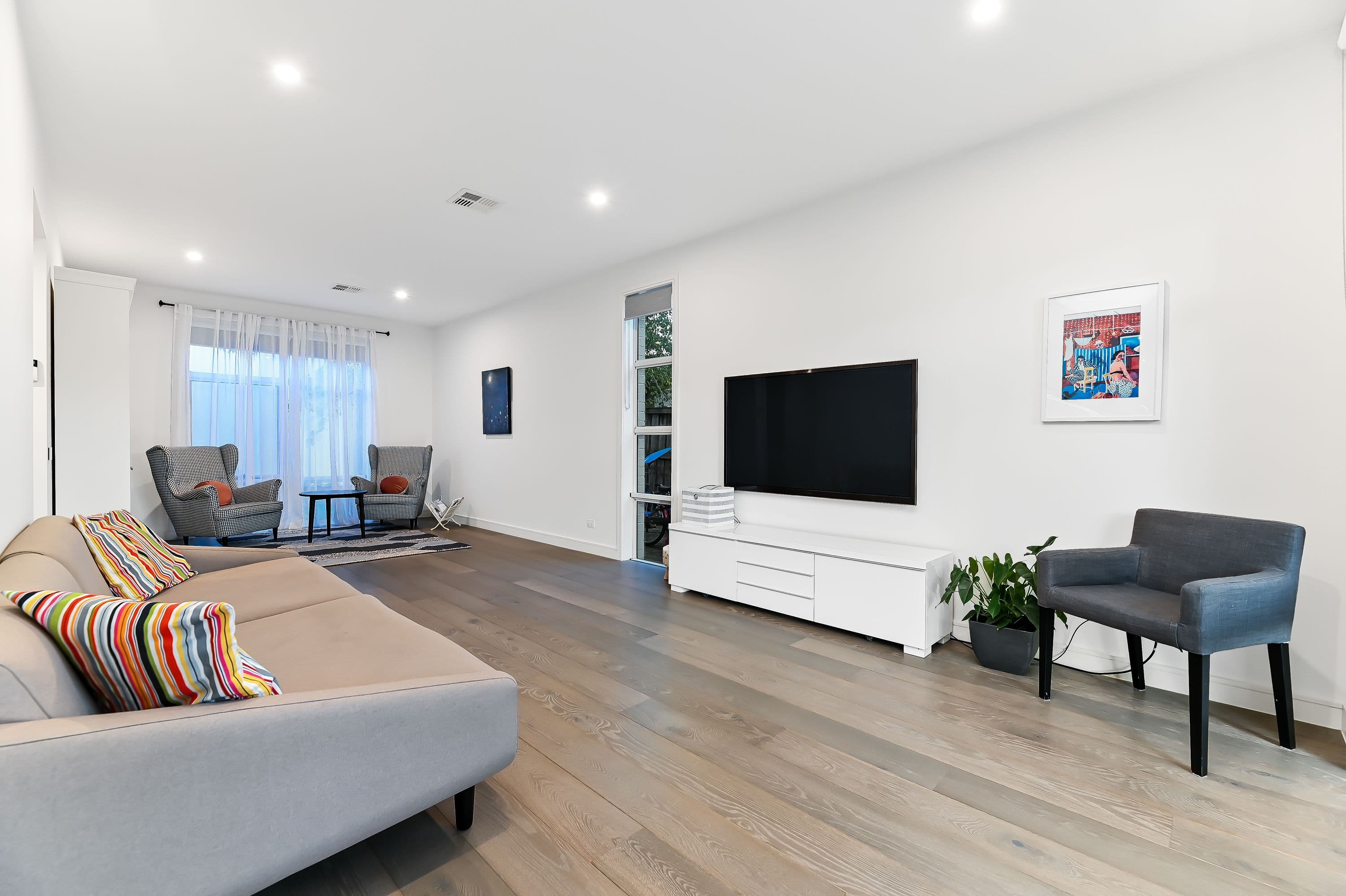9 Sir Kenneth Luke Boulevard, Mulgrave VIC 3170, Mulgrave - Thumbnail 2