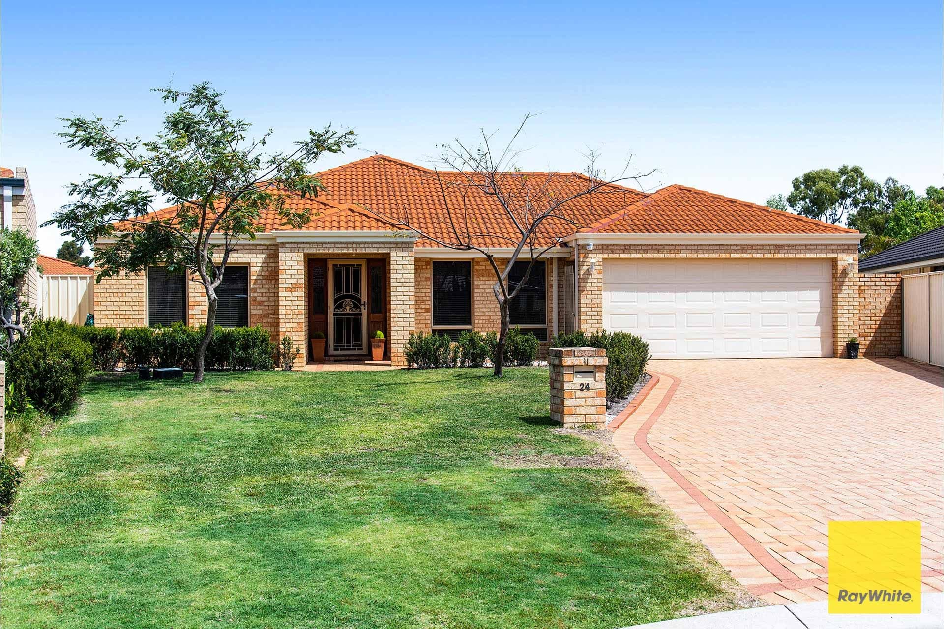 24 Pelham Gardens, Canning Vale WA 6155, Canning Vale - Thumbnail 2