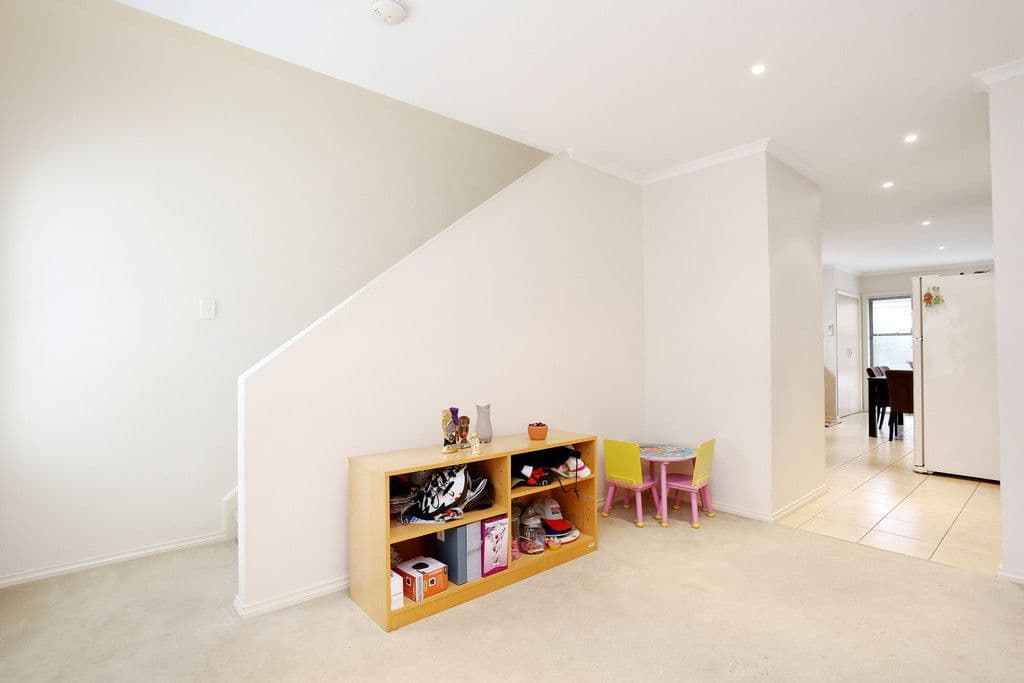 8 Lauffre Walk, Caroline Springs VIC 3023, Caroline Springs - Thumbnail 5
