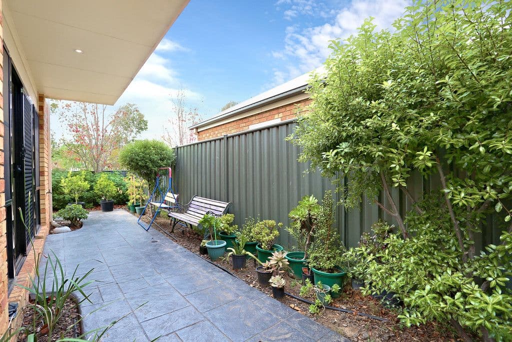 8 Lauffre Walk, Caroline Springs VIC 3023, Caroline Springs - Thumbnail 8