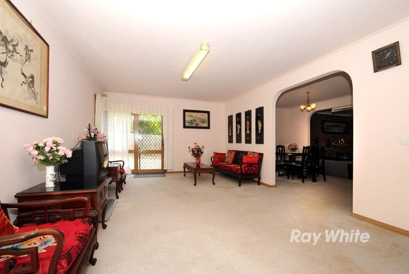 8 Arnhem Court, ROWVILLE VIC 3178, Rowville - Thumbnail 2