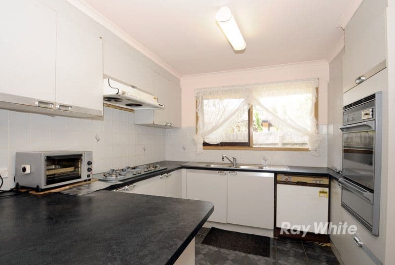 8 Arnhem Court, ROWVILLE VIC 3178, Rowville - Thumbnail 4