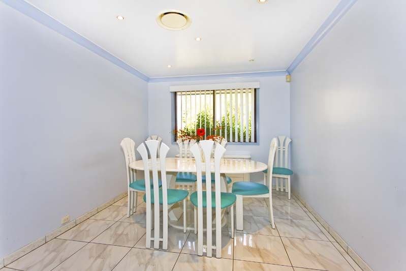 1  Emu Close, BOSSLEY PARK NSW 2176, Bossley Park - Thumbnail 4