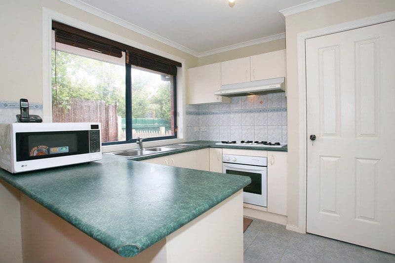 3 Bellbrae Crescent, CRANBOURNE VIC 3977, Cranbourne West - Thumbnail 2