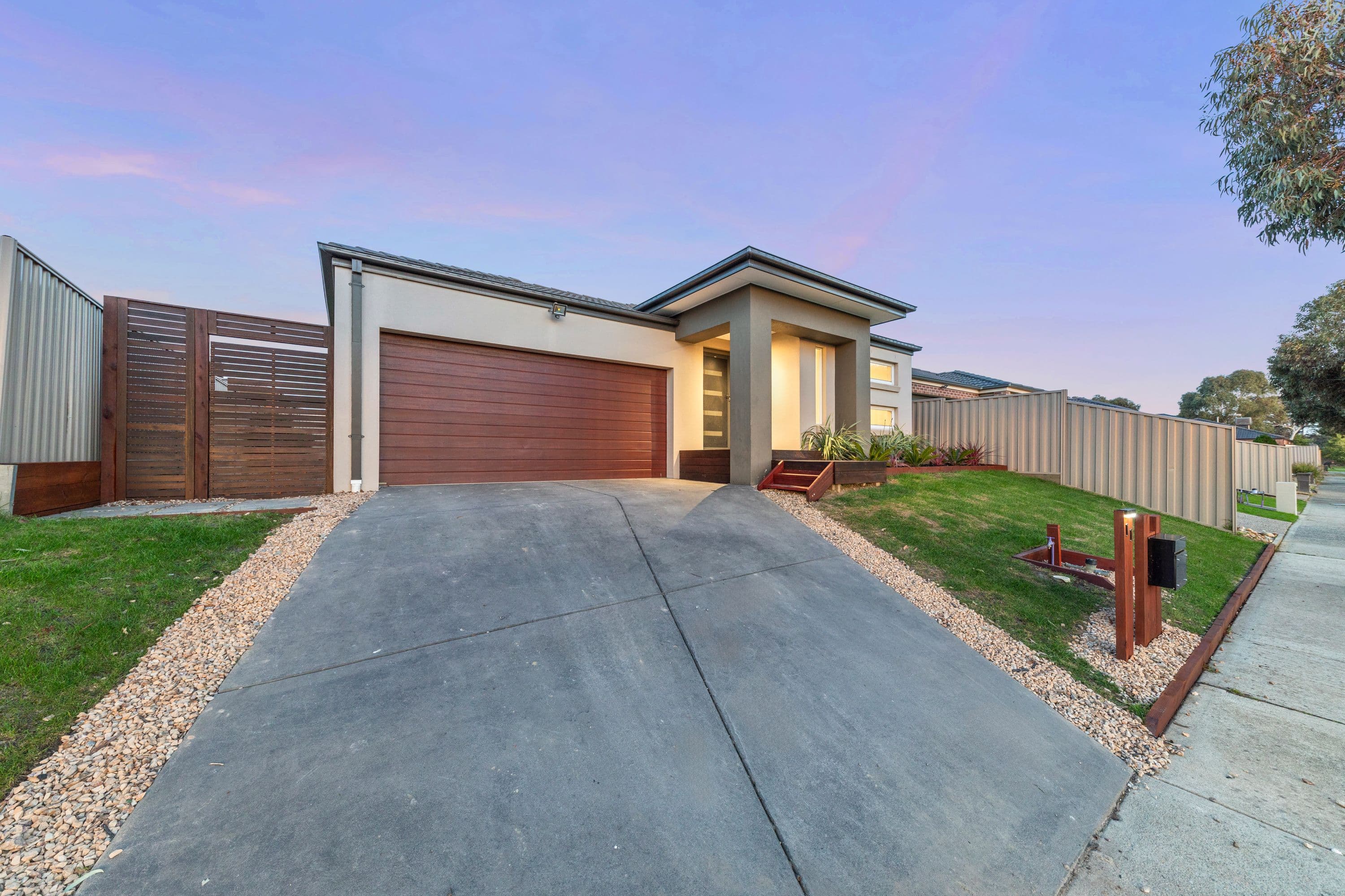 11 Keating Street, Pakenham VIC 3810, Pakenham - Thumbnail 2