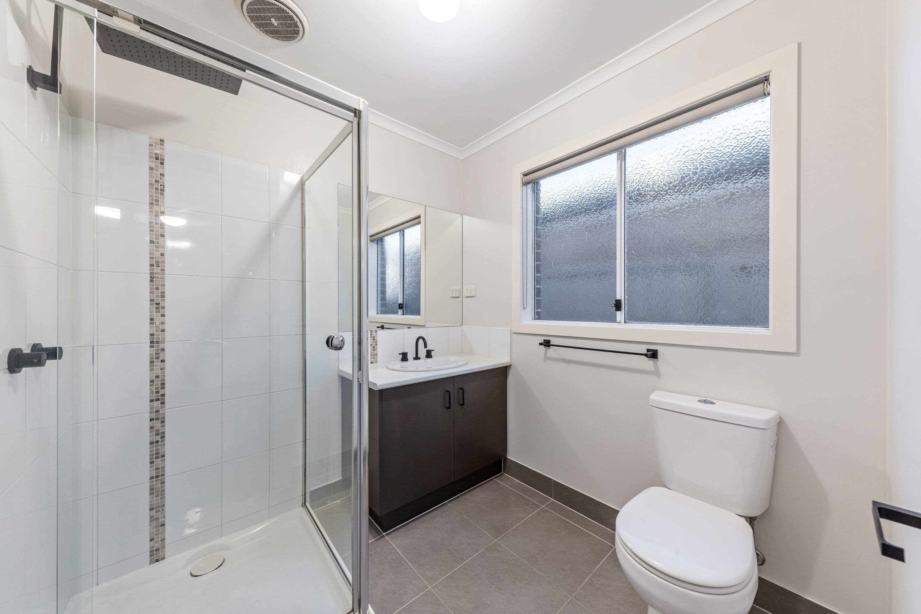 11 Keating Street, Pakenham VIC 3810, Pakenham - Thumbnail 4