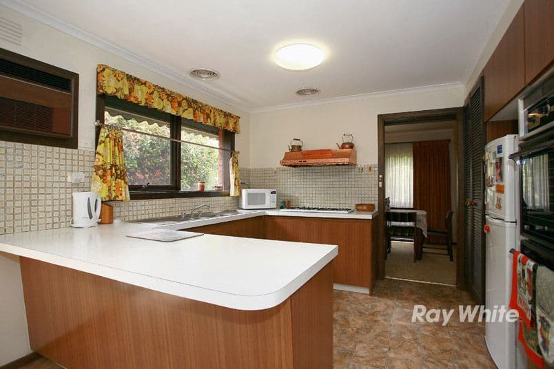 38 Blaxland Drive, DANDENONG NORTH VIC 3175, Dandenong North - Thumbnail 2