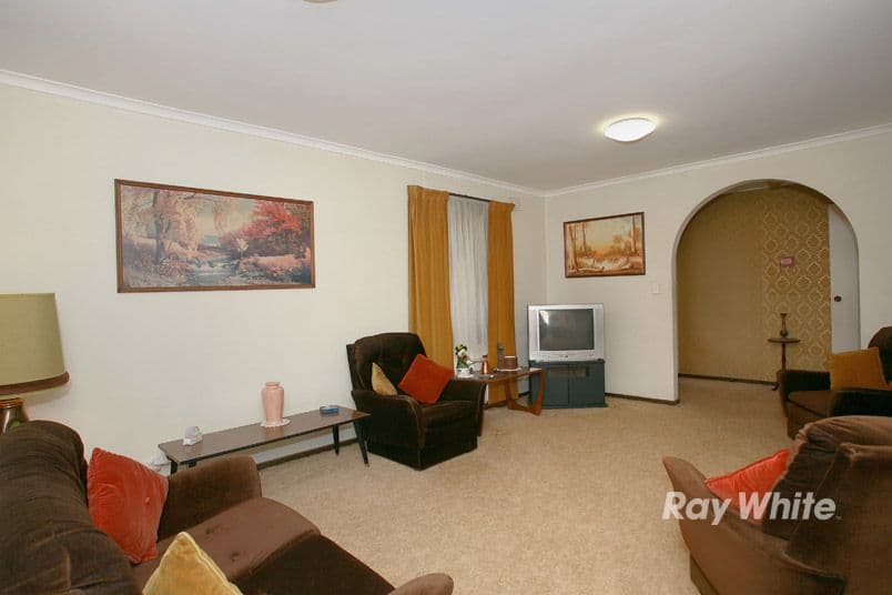 38 Blaxland Drive, DANDENONG NORTH VIC 3175, Dandenong North - Thumbnail 4