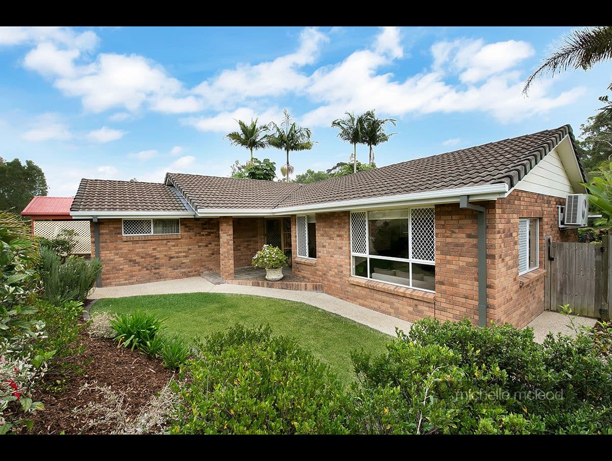 90 Greenford Street, Chapel Hill QLD 4069, Chapel Hill - Thumbnail 2