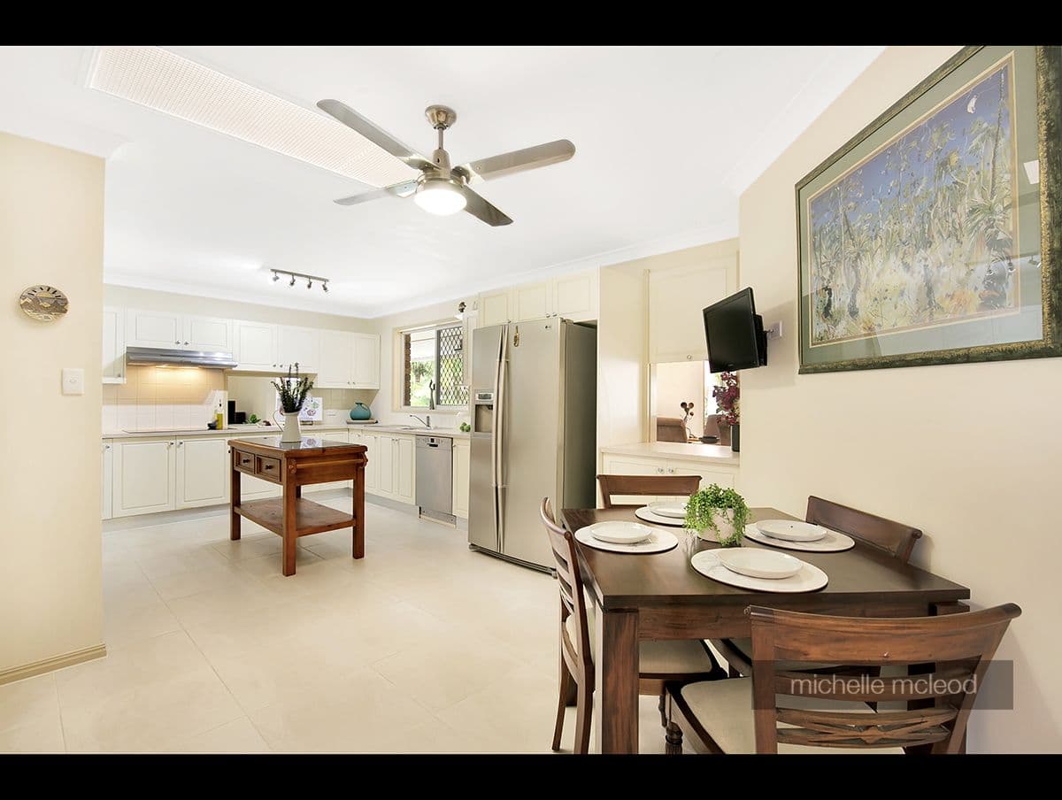 90 Greenford Street, Chapel Hill QLD 4069, Chapel Hill - Thumbnail 8