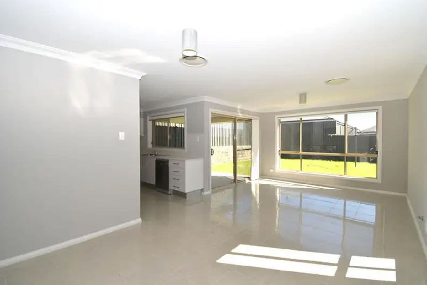 16 Correa Circuit, Gregory Hills NSW 2557, Gregory Hills - Thumbnail 4