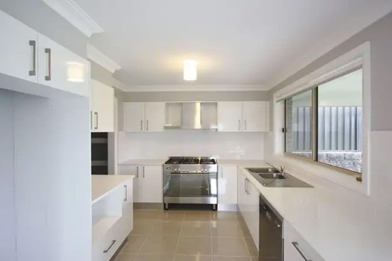 16 Correa Circuit, Gregory Hills NSW 2557, Gregory Hills - Thumbnail 7