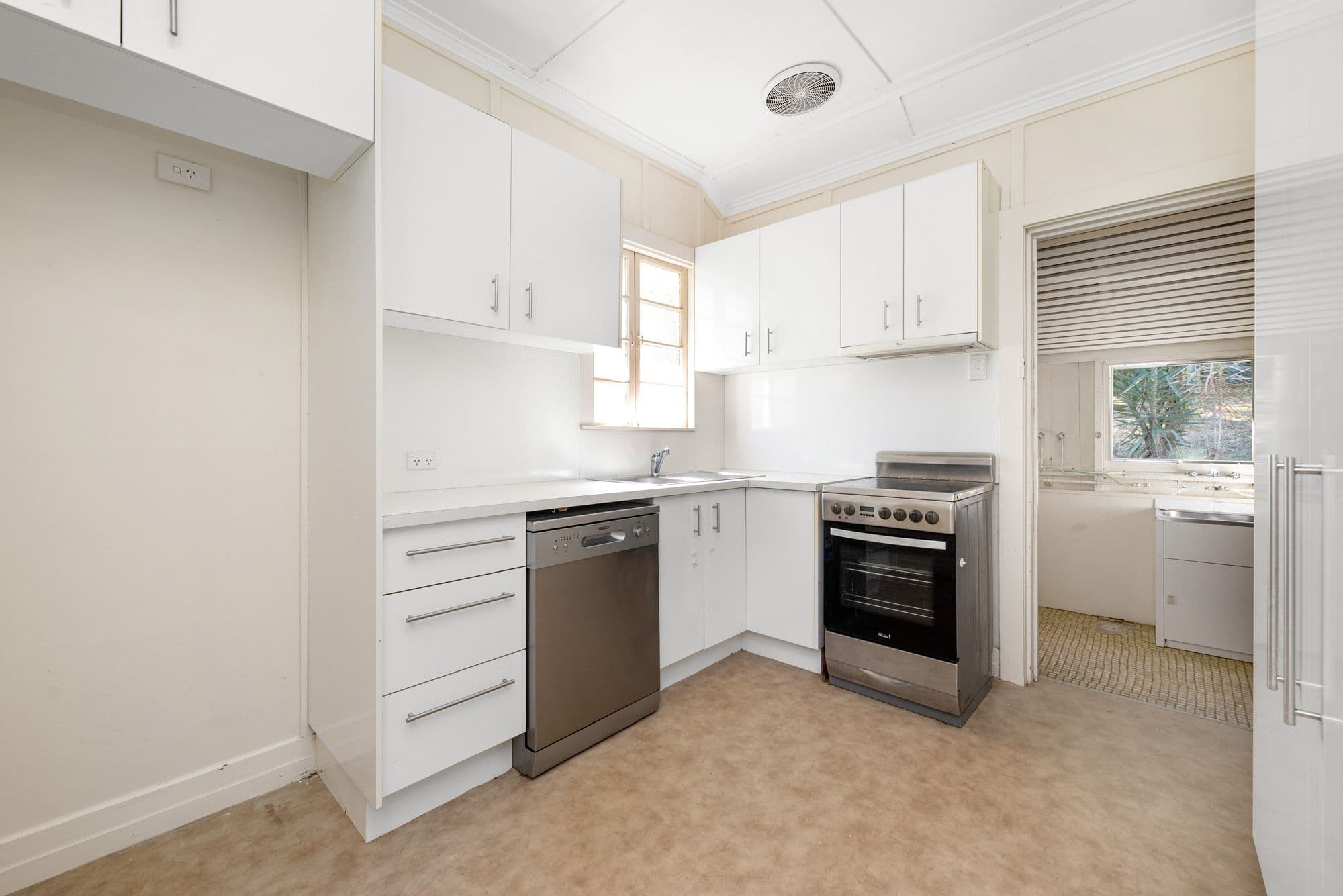 63 Grenfell Street, Mount Gravatt East QLD 4122, Mount Gravatt East - Thumbnail 5
