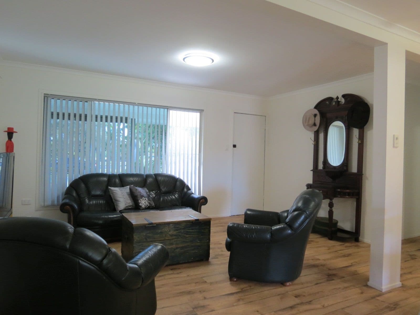 124 Hospital Road, Emerald QLD 4720, Emerald - Thumbnail 4