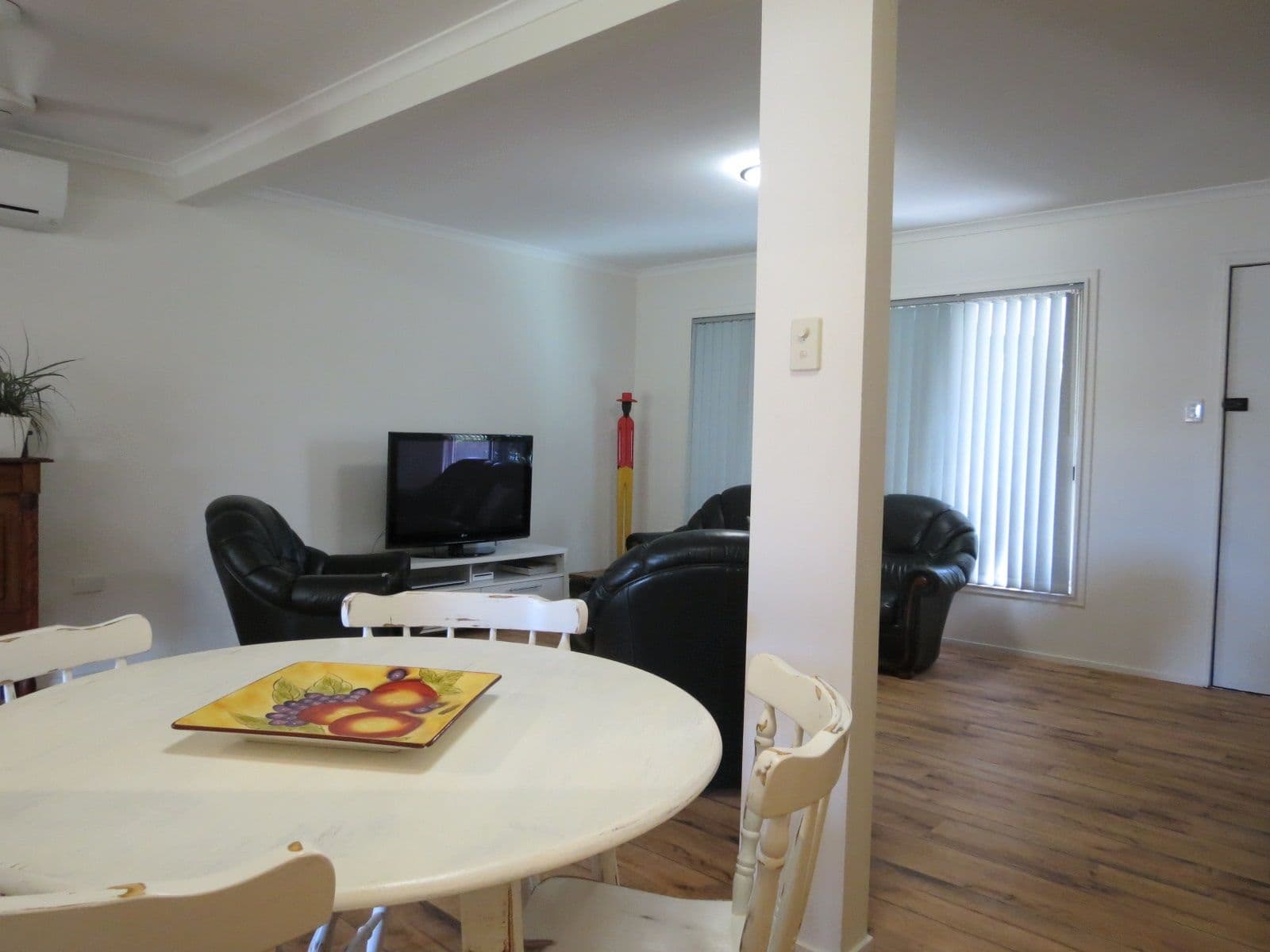 124 Hospital Road, Emerald QLD 4720, Emerald - Thumbnail 6
