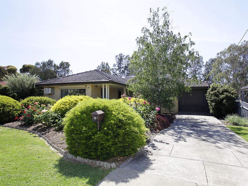 6 Yates Crescent, Morphett Vale - Image 1