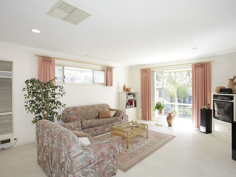 6 Yates Crescent, Morphett Vale - Thumbnail 4
