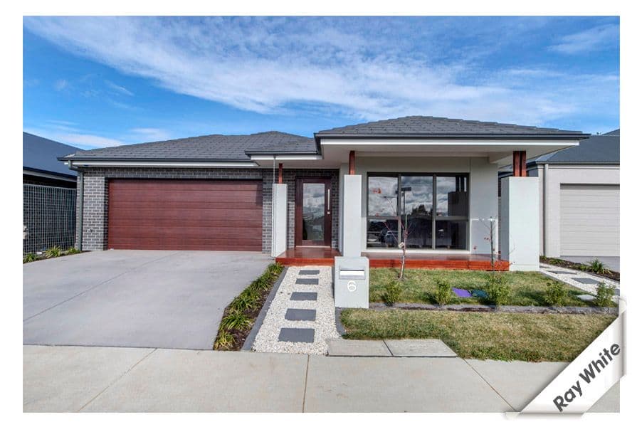 11 Bramwell Bend, Googong - Image 1