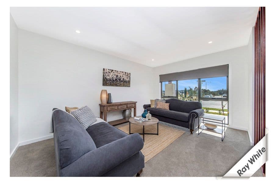 11 Bramwell Bend, Googong - Thumbnail 2