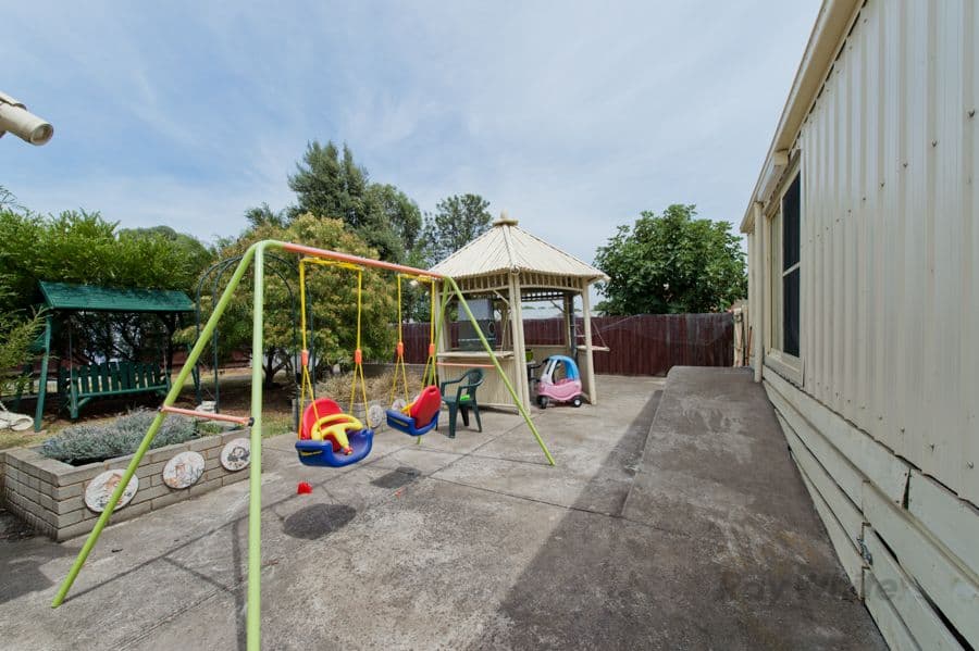 29 Penguin Street, Melton VIC 3337, Melton - Thumbnail 6