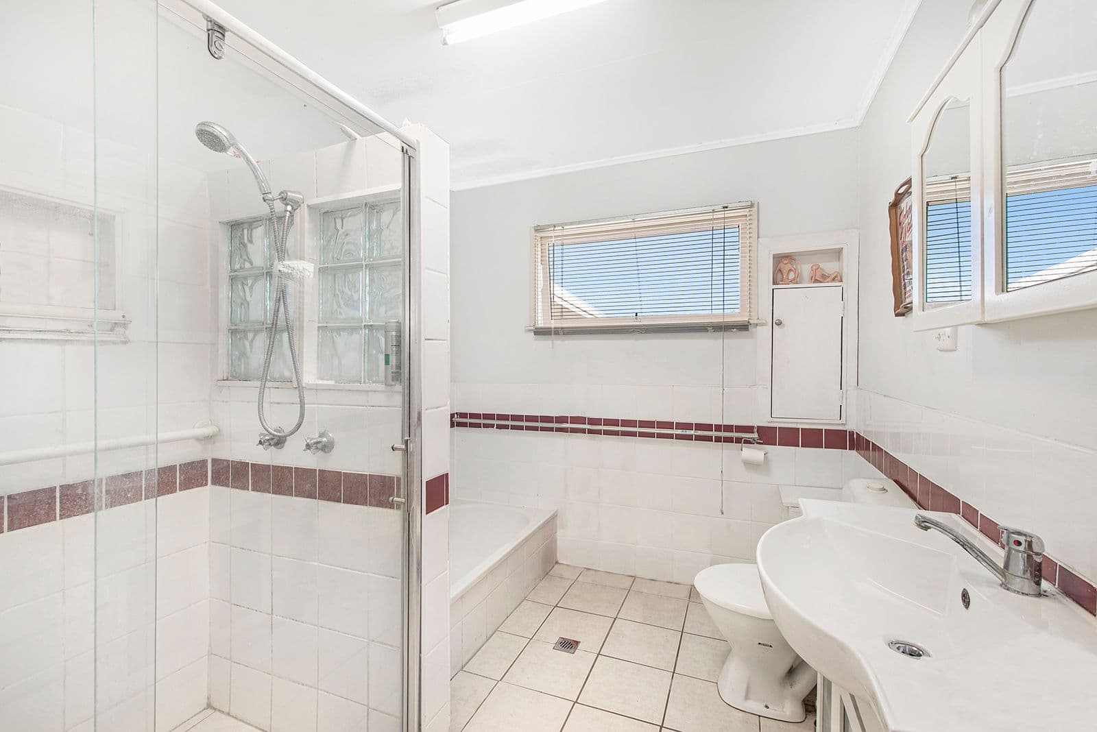 12 Menkira Street, Mansfield QLD 4122, Mansfield - Thumbnail 5