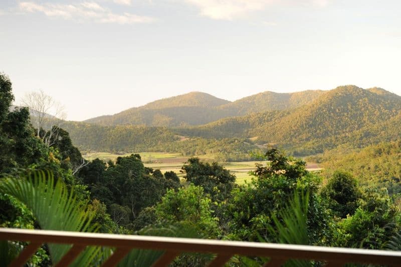 82 Staniland Drive, STRATHDICKIE QLD 4800, Strathdickie - Thumbnail 2