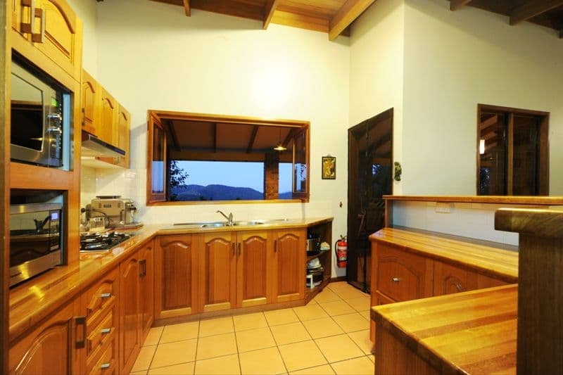 82 Staniland Drive, STRATHDICKIE QLD 4800, Strathdickie - Thumbnail 6