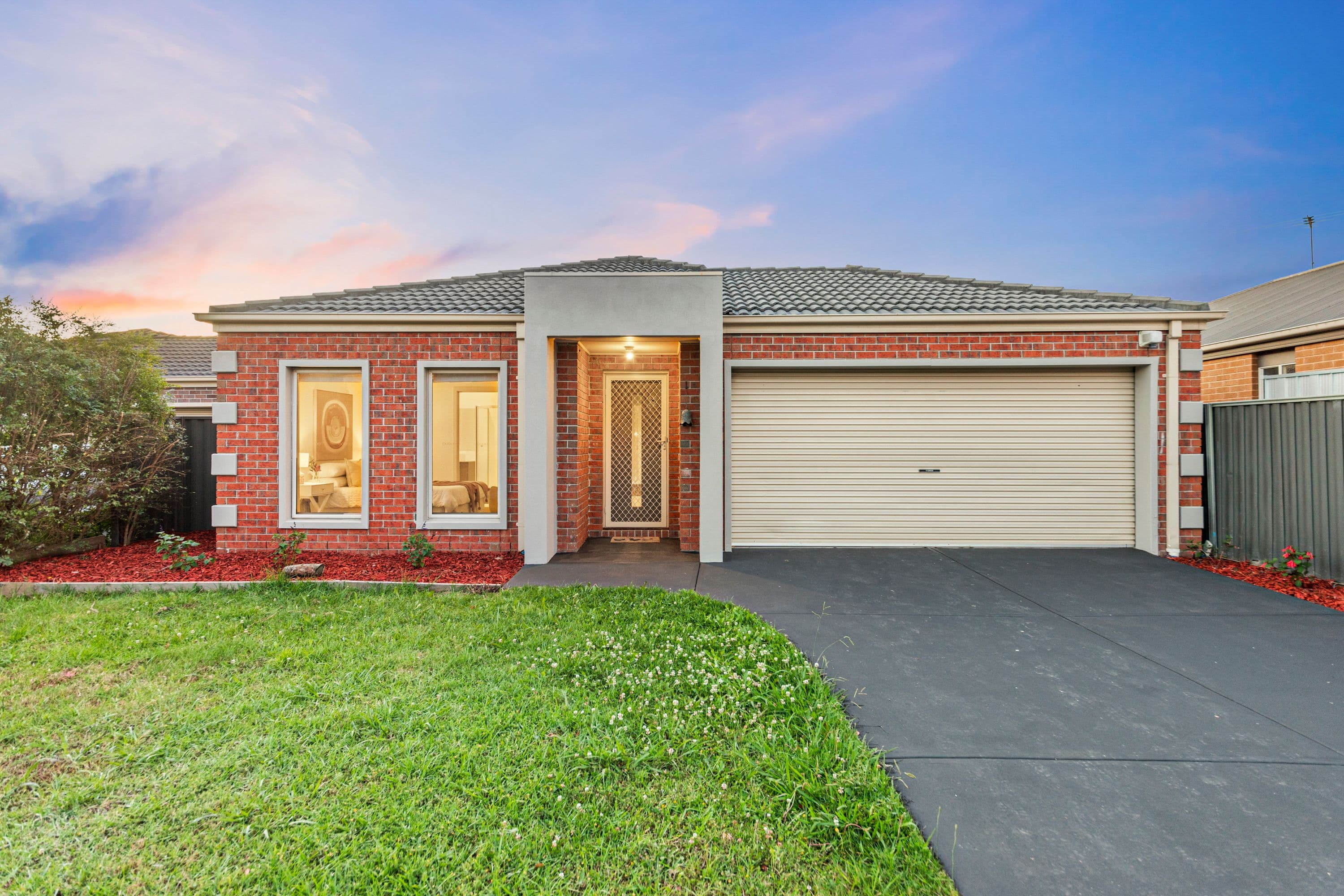 6 Elderberry Way, Pakenham VIC 3810, Pakenham - Thumbnail 2