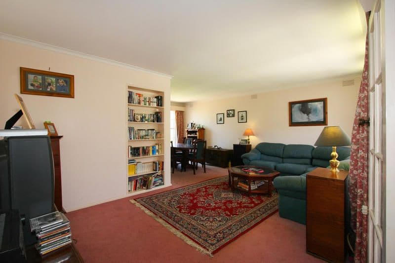 12 Joami Street, CHELTENHAM VIC 3192, Cheltenham - Thumbnail 2